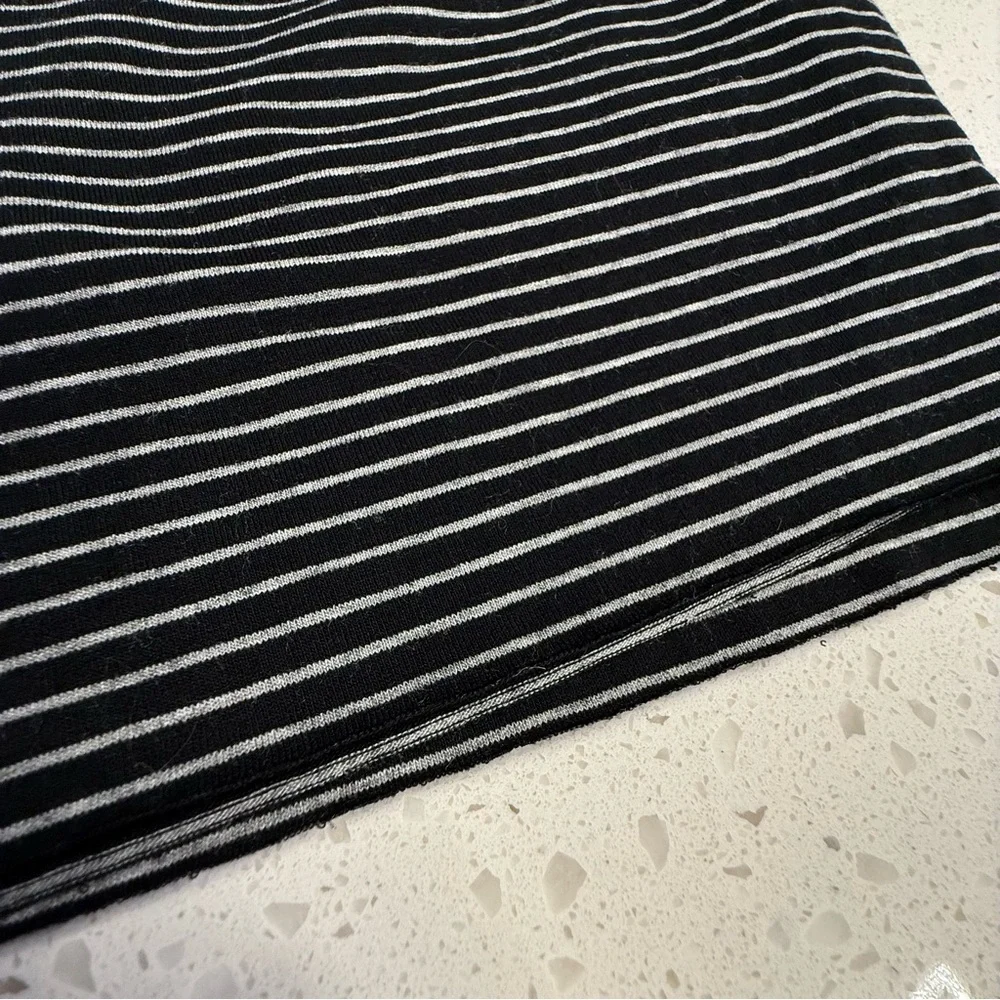 Vince Camuto NWT Black White Striped Midi Skirt Raw Hem Women’s Small - Picture 8 of 9